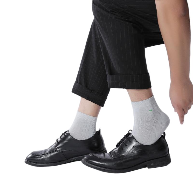 Men's ramie socks worn with black leather shoes